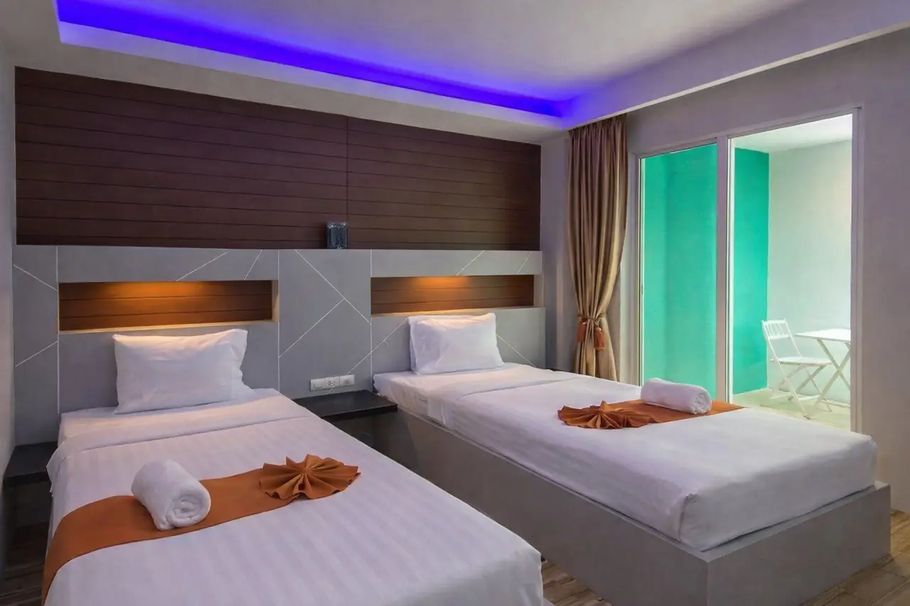 Номер с двумя кроватями в Andaman Beach Resort